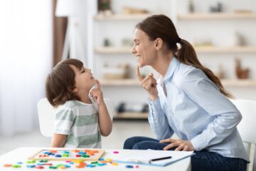 Kamila Sukhov Explores The Benefits of Early Intervention in Speech Therapy for Children